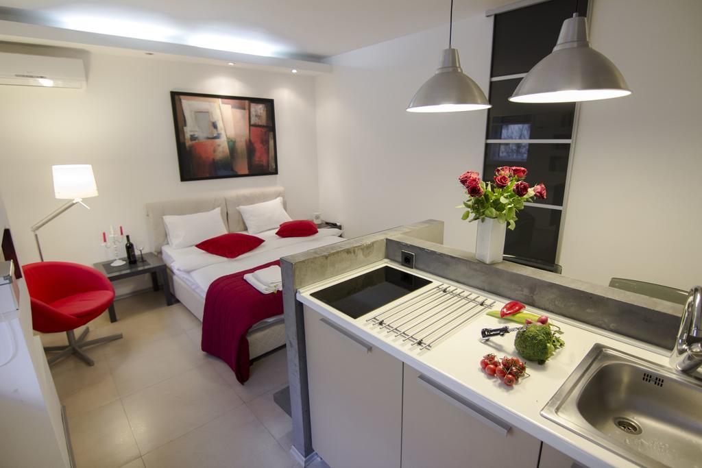 Studio Apartment Picasso Belgrado Exterior foto