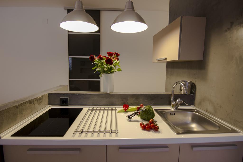 Studio Apartment Picasso Belgrado Exterior foto