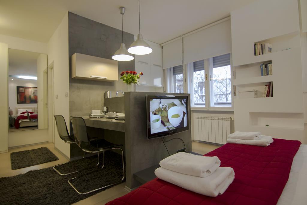 Studio Apartment Picasso Belgrado Exterior foto